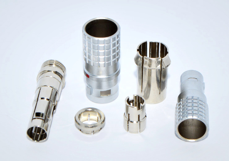 精密五金件加工的核心工藝：從車削到CNC的深度解析